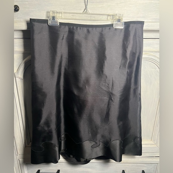 Vintage Stephan Janson Black Sleek Embroidered Silk‎ Skirt Classic Career - Picture 1 of 7